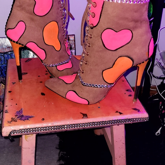 High Heel Boots - Picture 4 of 4